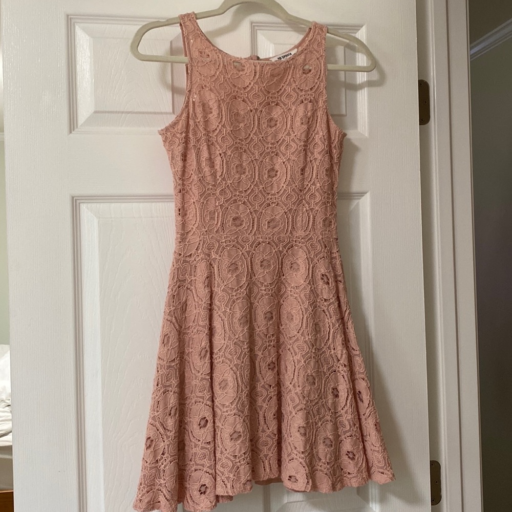 Size 0 Bb Dakota by Steve Madden lace fit and flare minidress in rose pink - Picture 1 of 2